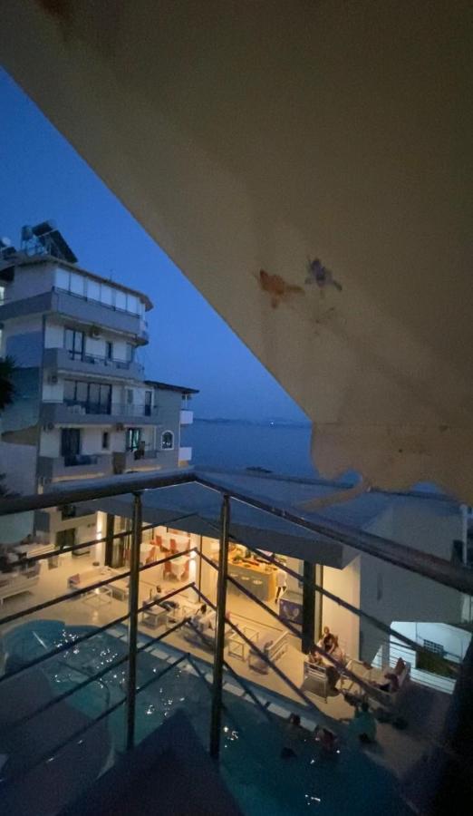 Crown Apartment Sarande Exterior photo