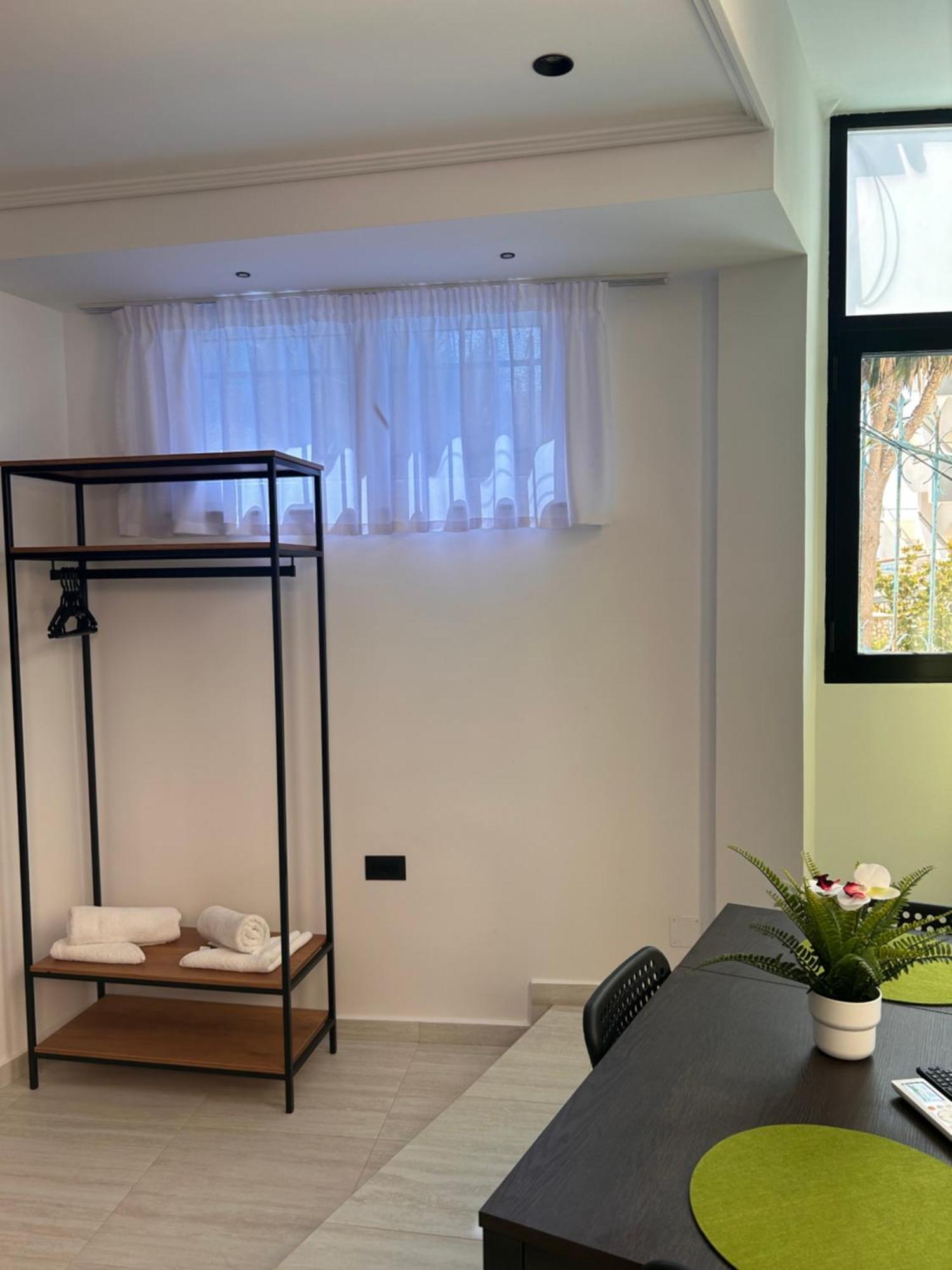 Crown Apartment Sarande Exterior photo