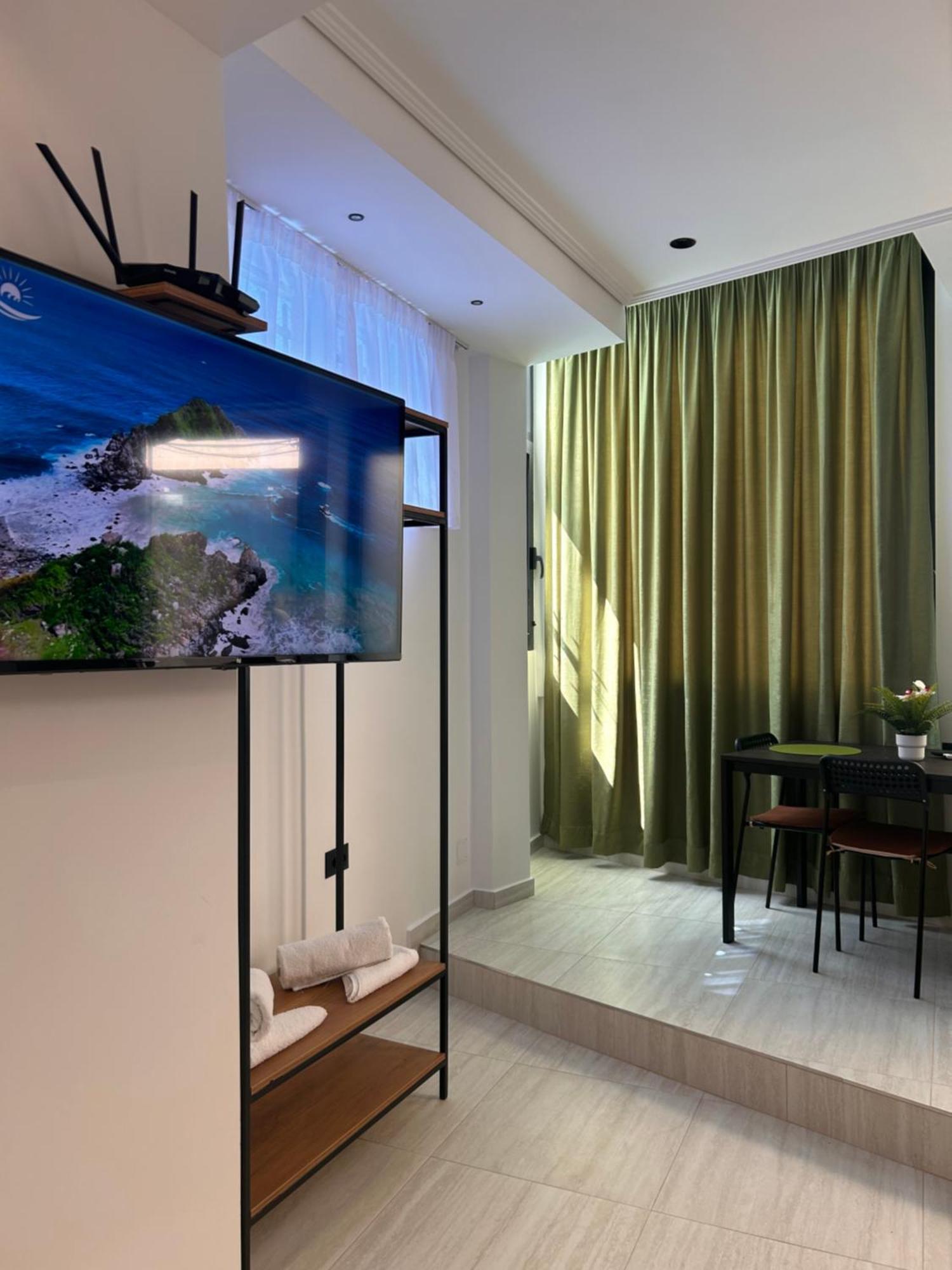 Crown Apartment Sarande Exterior photo